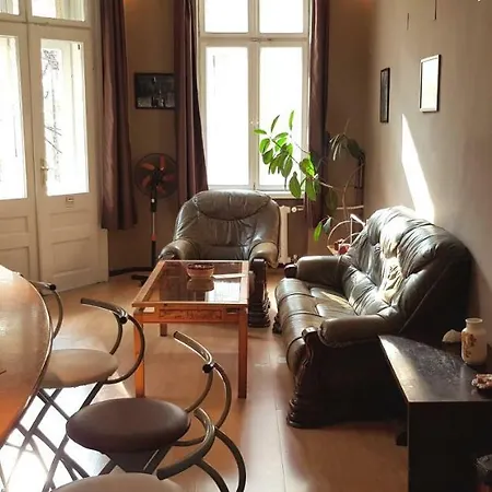Center - Very Comfortable Private *