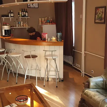 Top Center - Very Comfortable Private Guest house *
